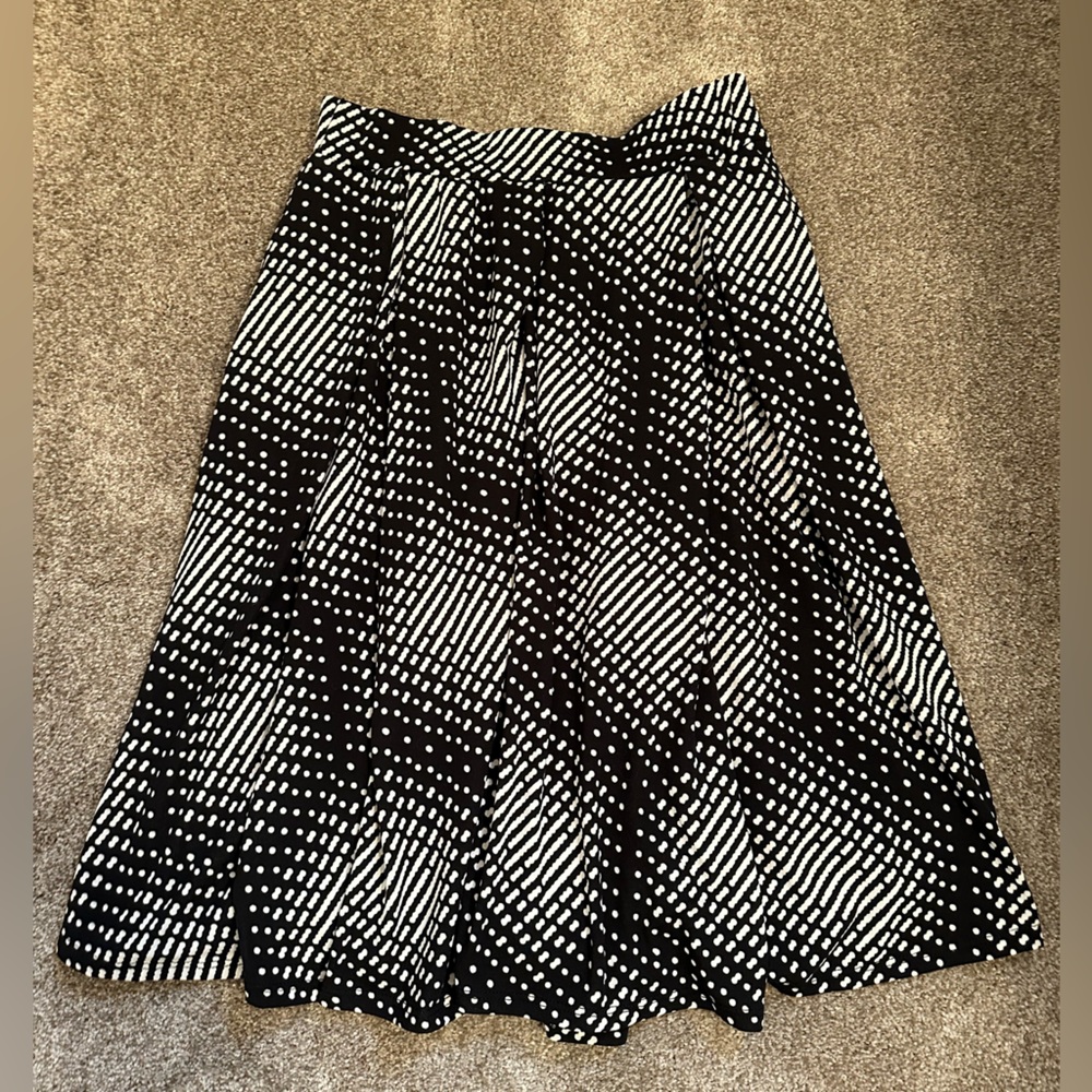 Women’s LuLaRoe Skirt NWOT